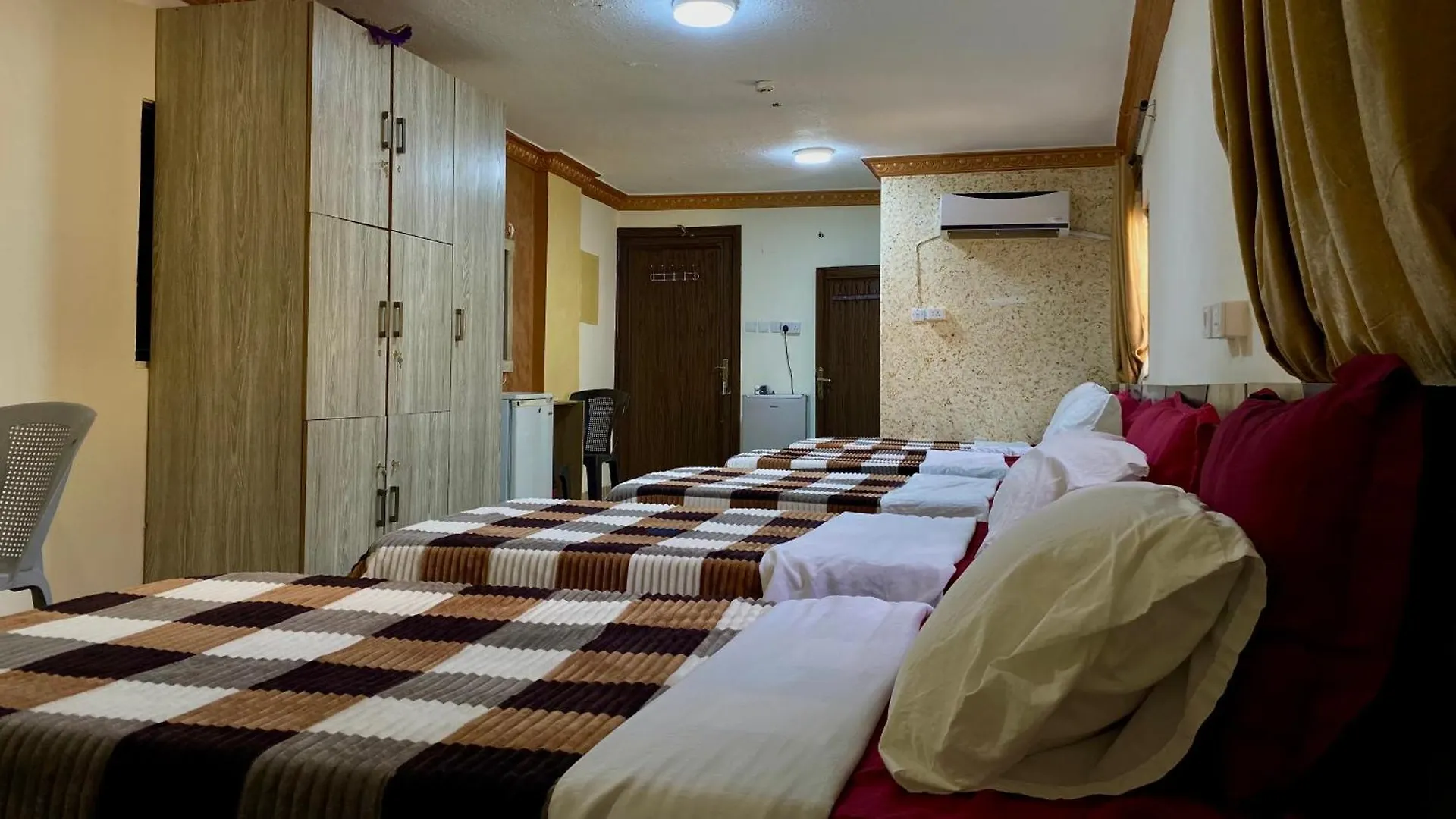 Al-Amer Beach Hotel Άκαμπα 0*,